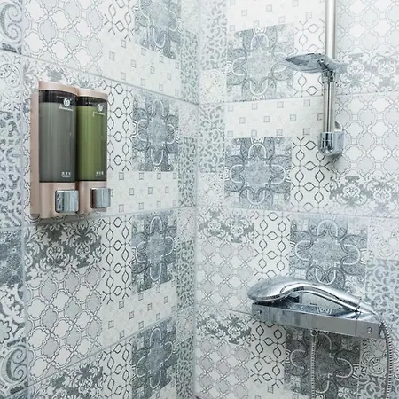 Garazienea Guest house *